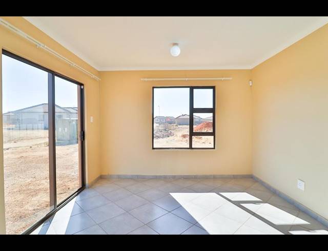 3 BEDROOM HOUSE FOR SALE IN CRYSTAL PARK